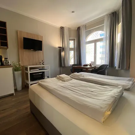 Amaroo - Gaestehaus “charlottenhof” 2* Potsdam