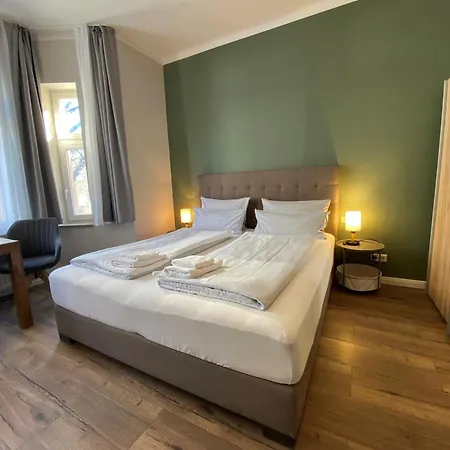 Amaroo - Gaestehaus “charlottenhof”