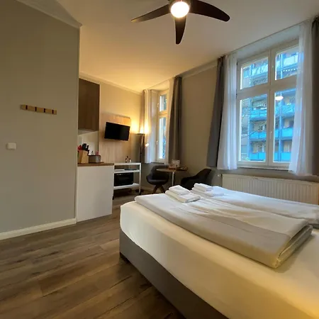 Amaroo - Gaestehaus “charlottenhof” 2* Potsdam