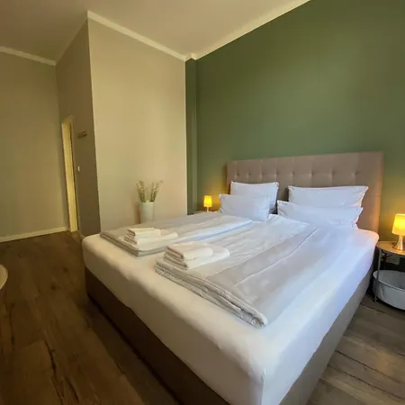 Amaroo - Gaestehaus “charlottenhof” 2* Potsdam